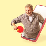 hombre jugando tenis de mesa
